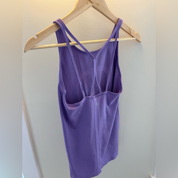 Lululemon tank - Picture 2 of 3